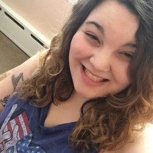 Meet your Posher, Lauren